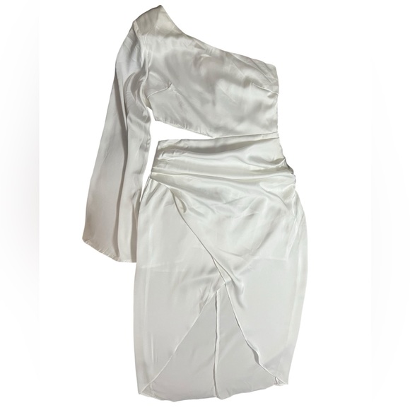 Luxxel One sleeve white mini dress size medium - Picture 2 of 8